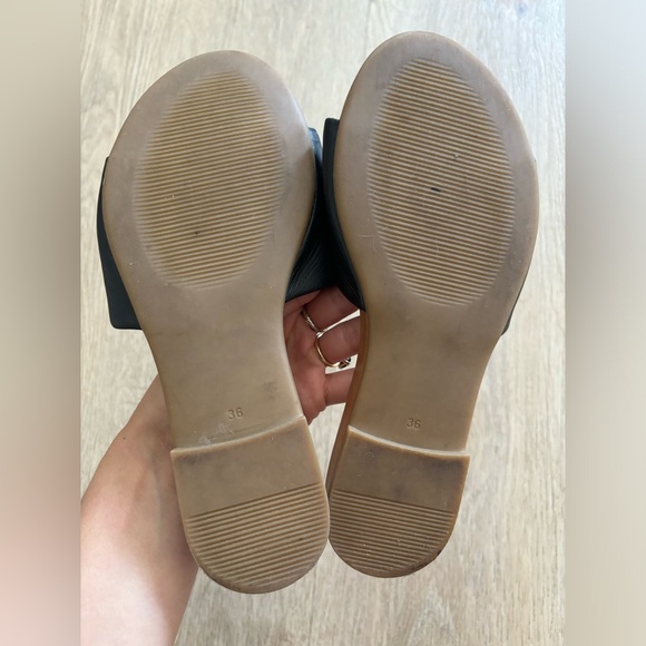 Sandals - Picture 2 of 2